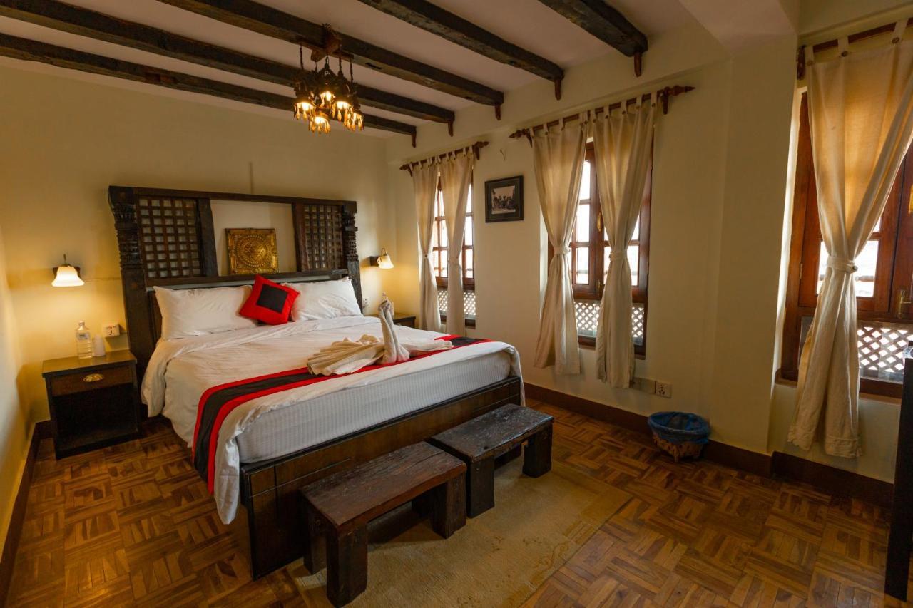 Vajra Guest House&Restaurant Bhatgoan 外观 照片