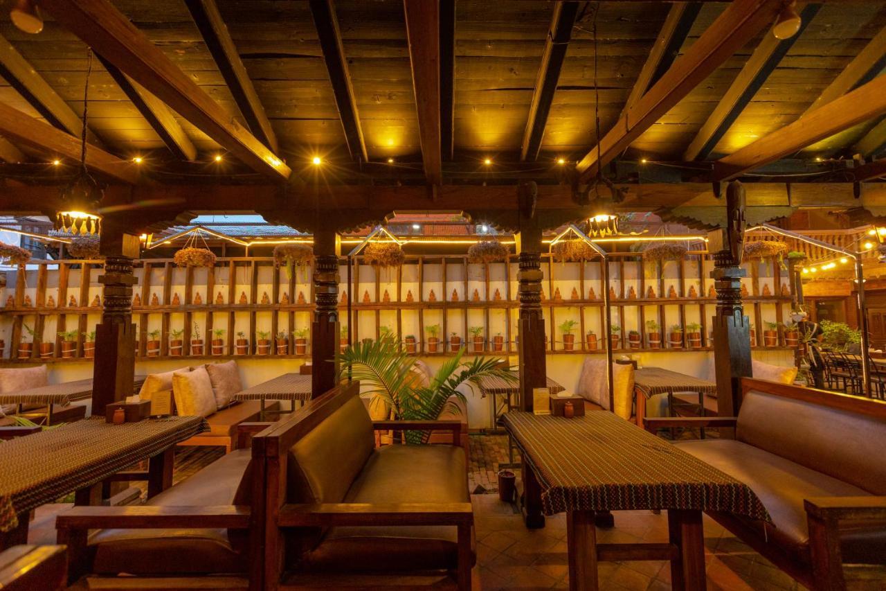 Vajra Guest House&Restaurant Bhatgoan 外观 照片