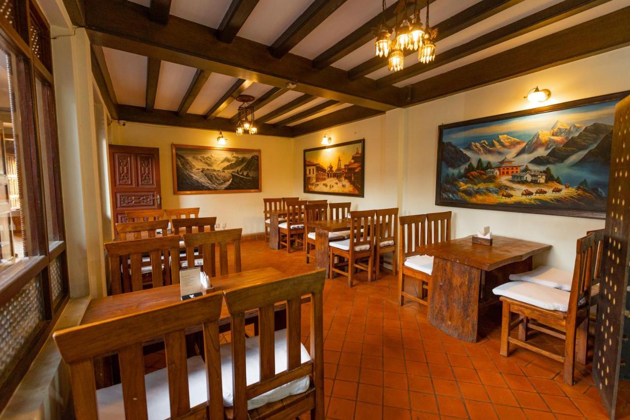 Vajra Guest House&Restaurant Bhatgoan 外观 照片