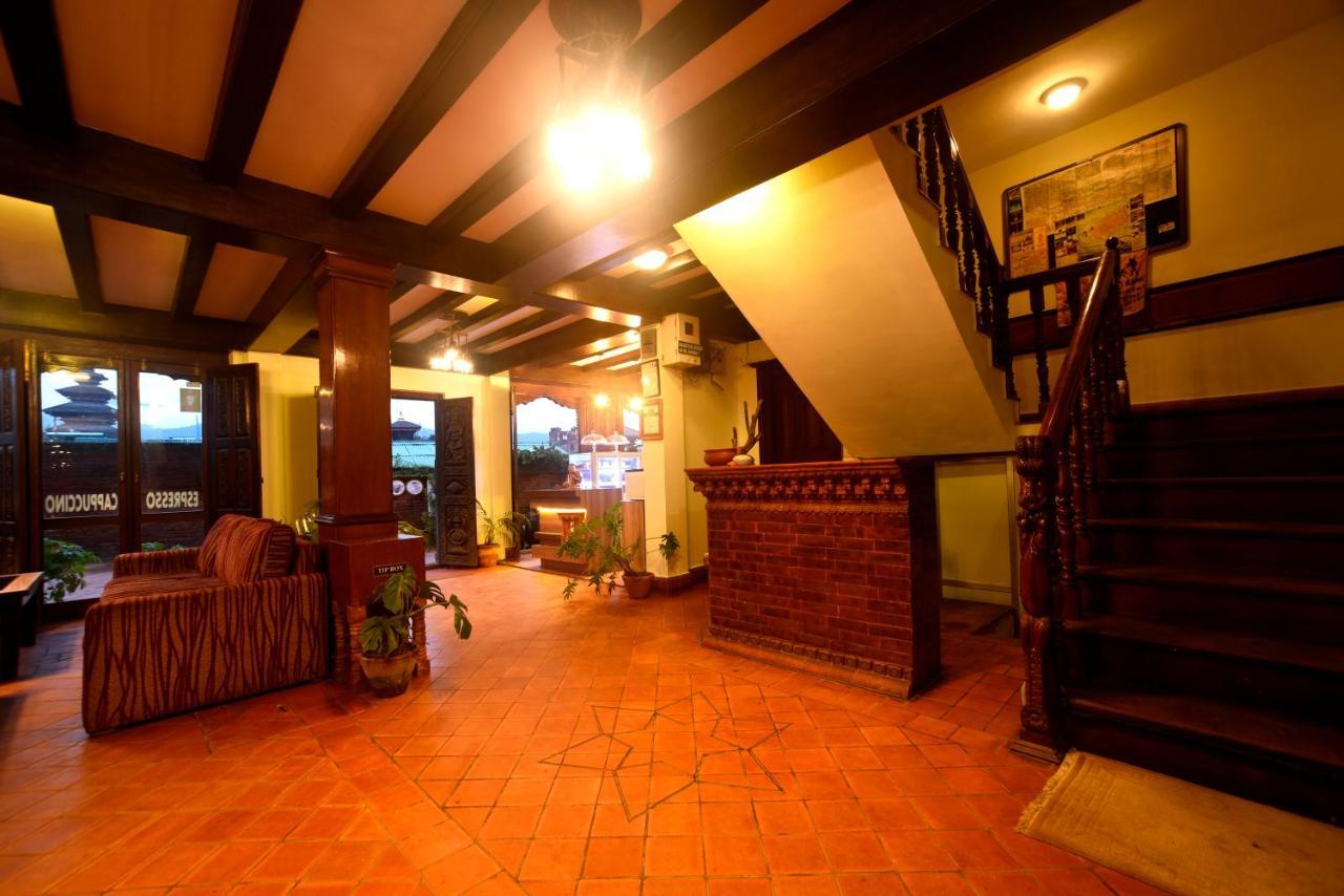 Vajra Guest House&Restaurant Bhatgoan 外观 照片