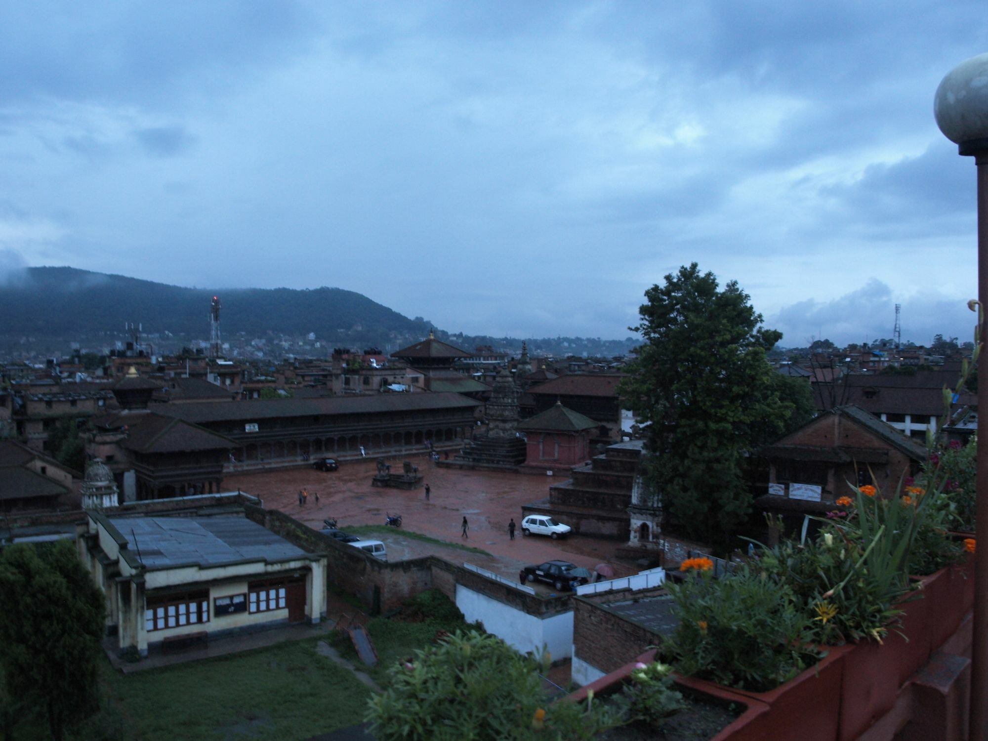 Vajra Guest House&Restaurant Bhatgoan 外观 照片