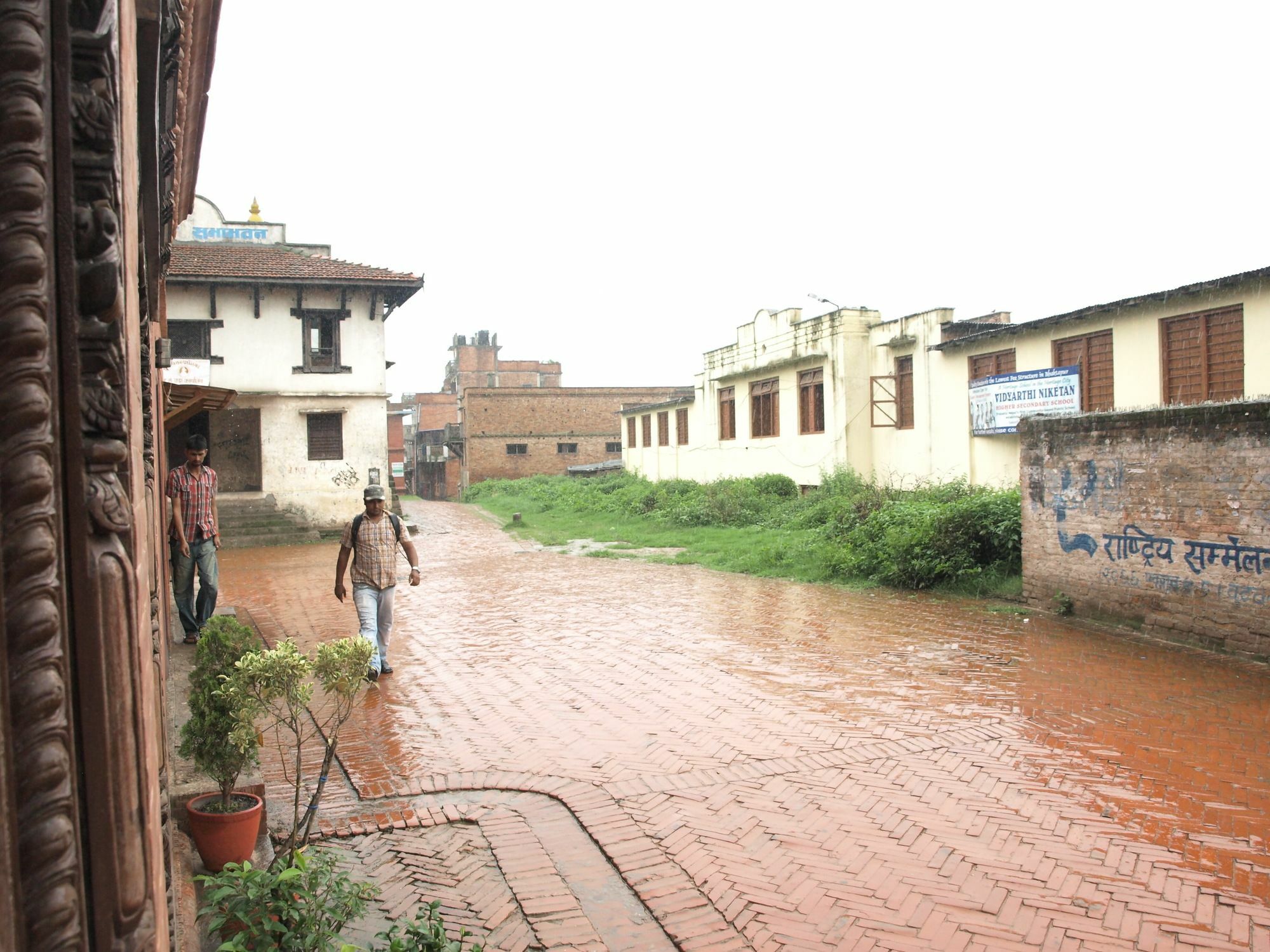Vajra Guest House&Restaurant Bhatgoan 外观 照片