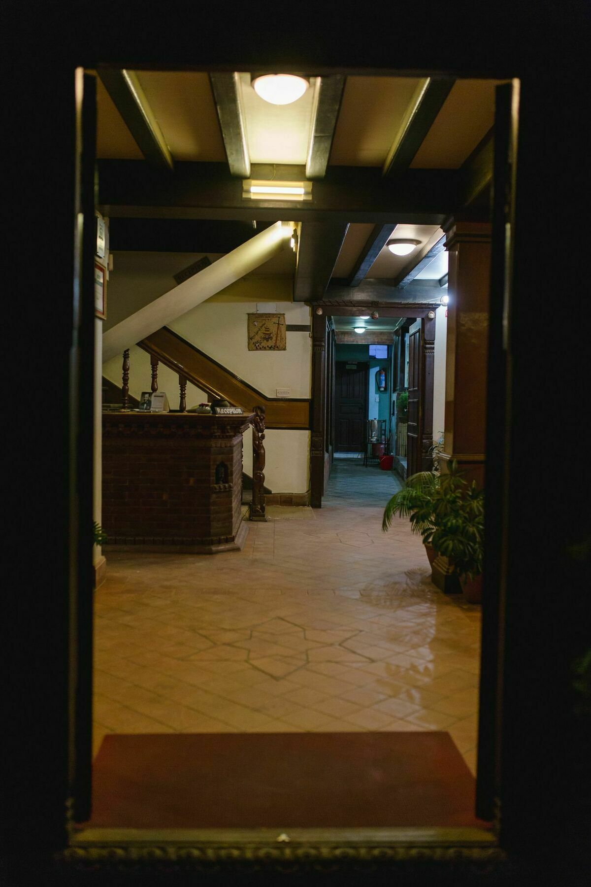 Vajra Guest House&Restaurant Bhatgoan 外观 照片