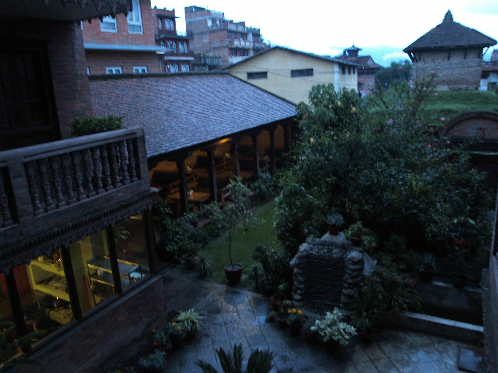 Vajra Guest House&Restaurant Bhatgoan 外观 照片