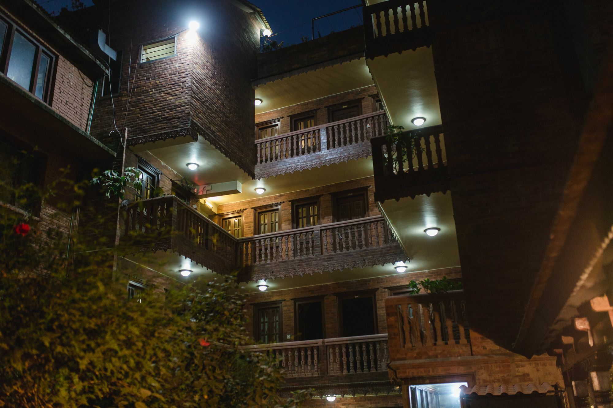 Vajra Guest House&Restaurant Bhatgoan 外观 照片